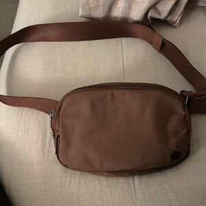 Clay brown Lulu belt bag